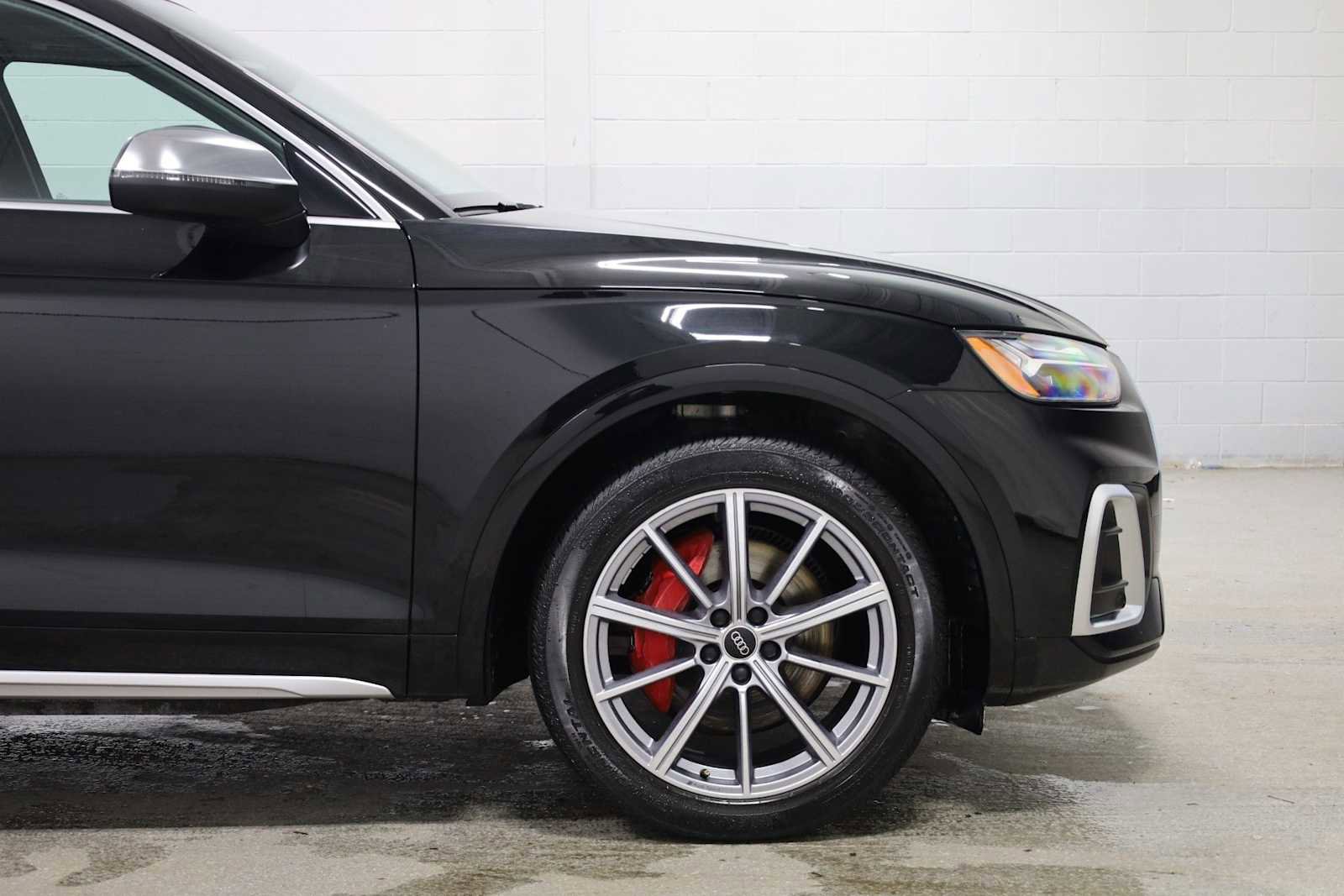 Used 2024 Audi SQ5 Premium Plus w/ Premium Plus Package image 11