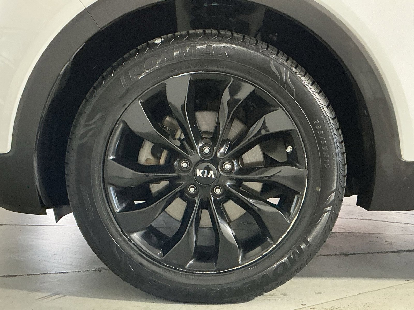 Used 2020 Kia Sorento S FWD image 13