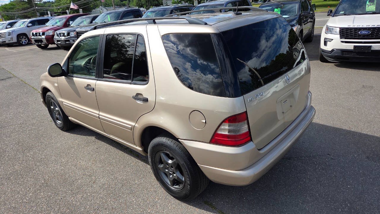 Used 2001 Mercedes-Benz ML 320 4MATIC image 9