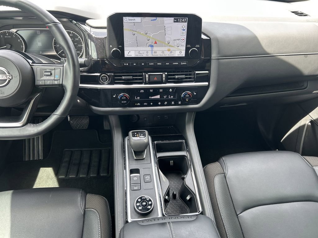 Used 2024 Nissan Pathfinder SL image 16