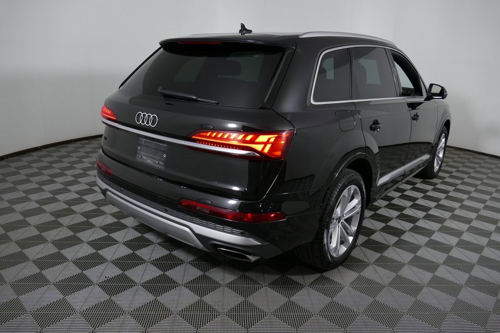 Used 2025 Audi Q7 3.0T Premium Plus image 3
