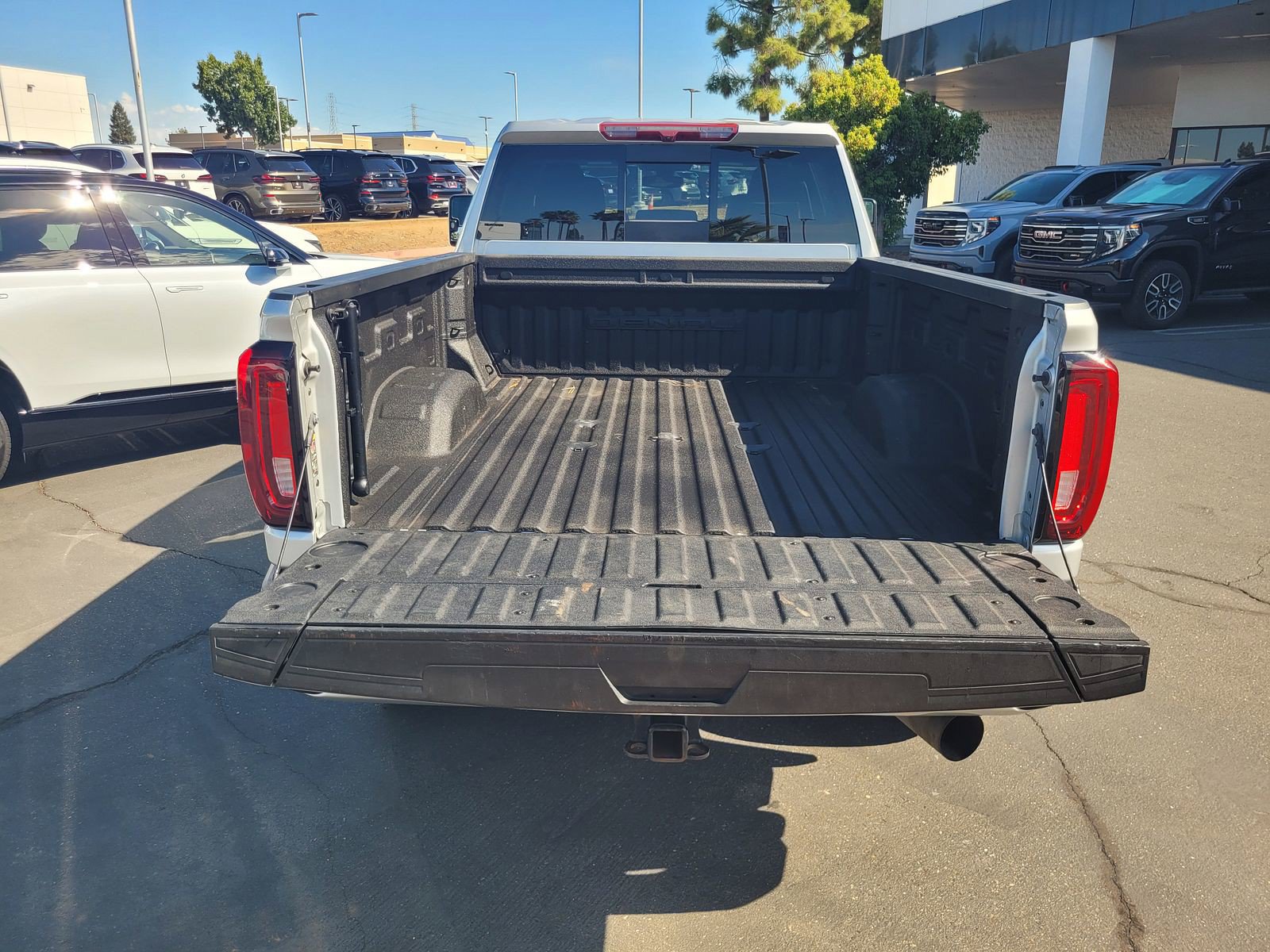 Used 2023 GMC Sierra 3500 Denali AWD/4WD image 7