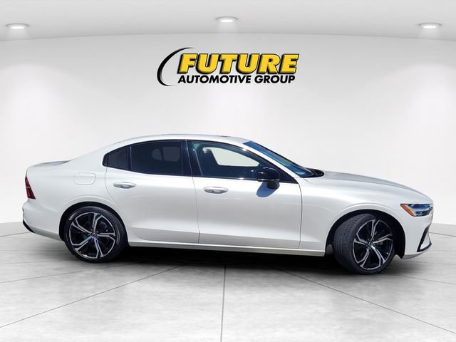 Used 2024 Volvo S60 B5 Core AWD/4WD image 3