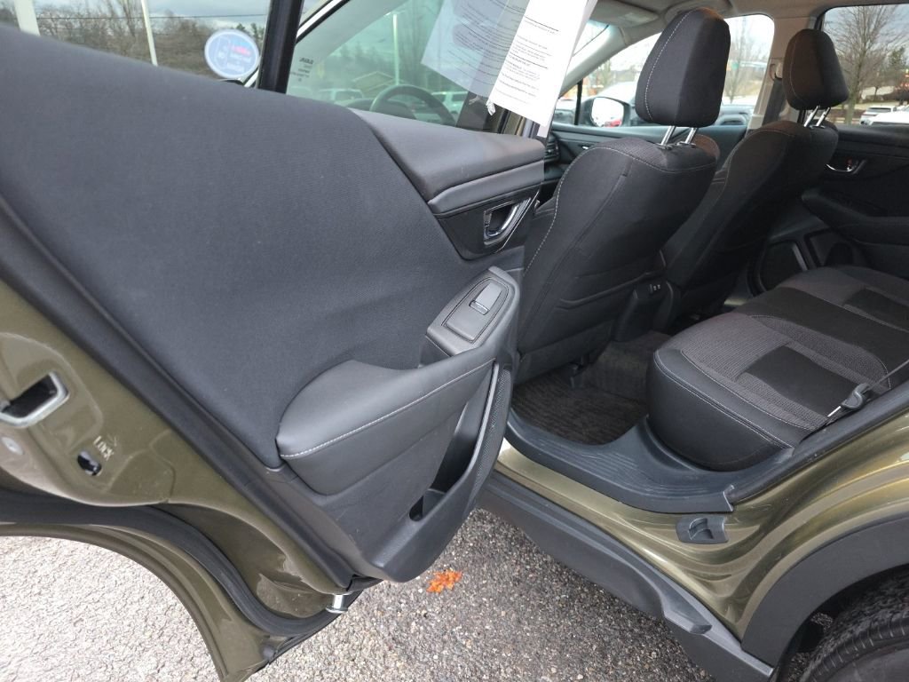 Used 2021 Subaru Outback Premium image 11
