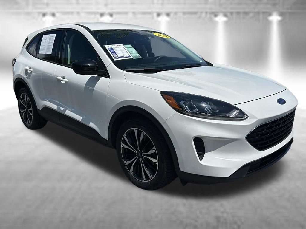 Used 2022 Ford Escape SE w/ SE Sport Appearance Package FWD image 3
