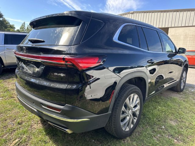 Used 2025 Buick Enclave Preferred FWD image 15