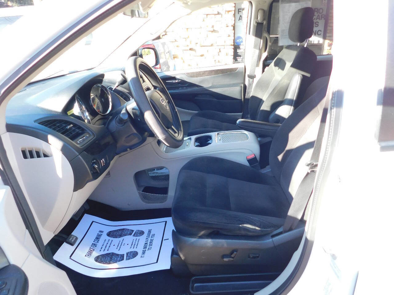 Used 2016 Dodge Grand Caravan SXT image 20