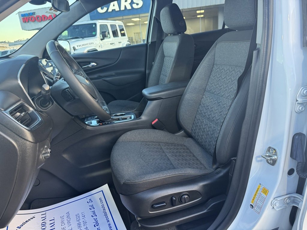 Used 2023 Chevrolet Equinox LT image 18