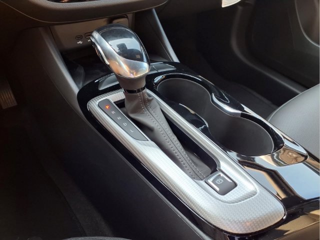 New 2026 Buick Envista Avenir FWD image 9
