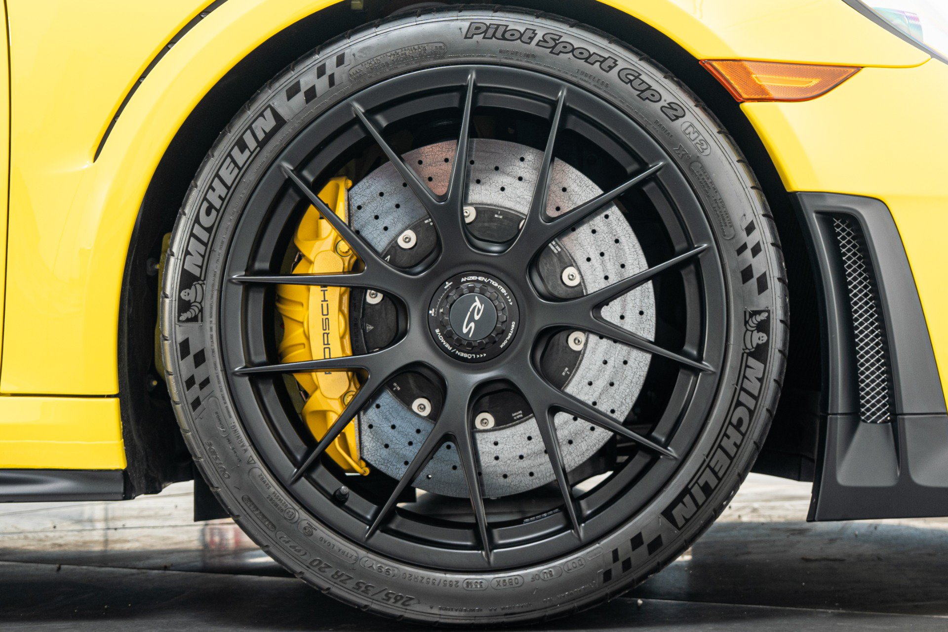 Used 2018 Porsche 911 GT2 RS RWD image 5