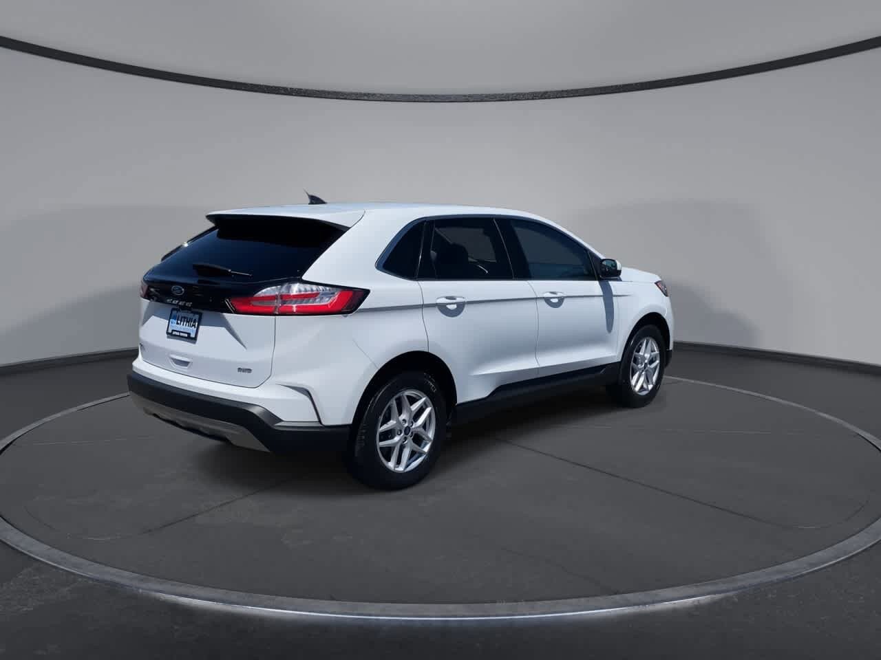 Used 2021 Ford Edge SEL w/ Cargo Accessory Package AWD/4WD image 9