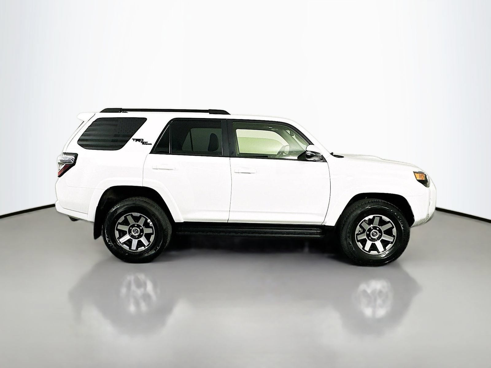 Certified 2024 Toyota 4Runner TRD Off-Road Premium w/ Moonroof Package AWD/4WD image 8