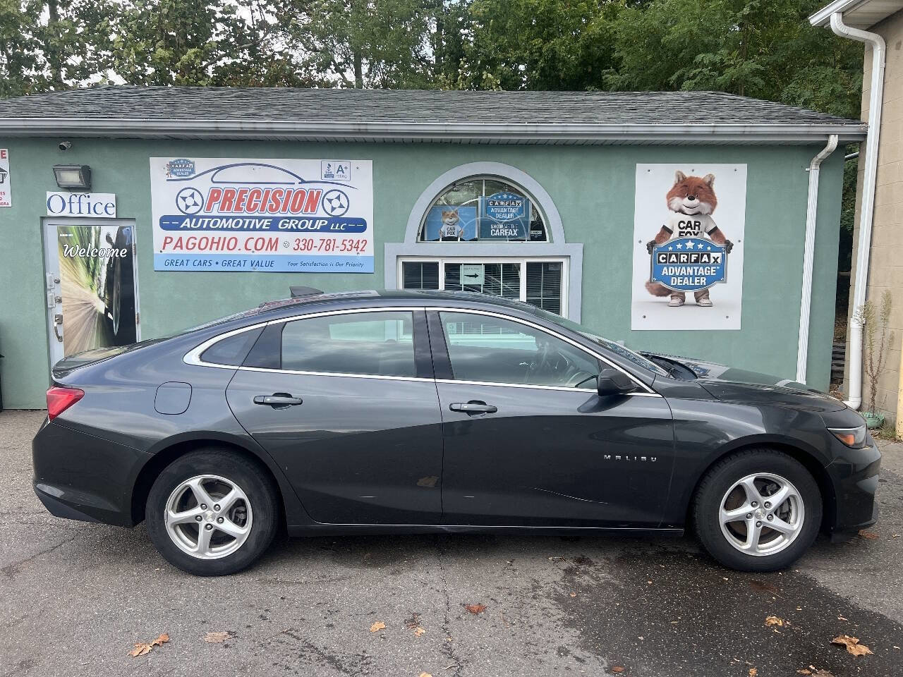 Used 2017 Chevrolet Malibu LS image 3