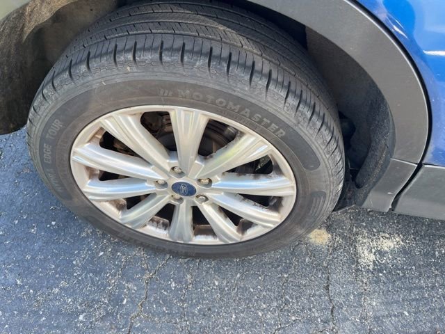 Used 2019 Ford Escape SEL AWD/4WD image 4