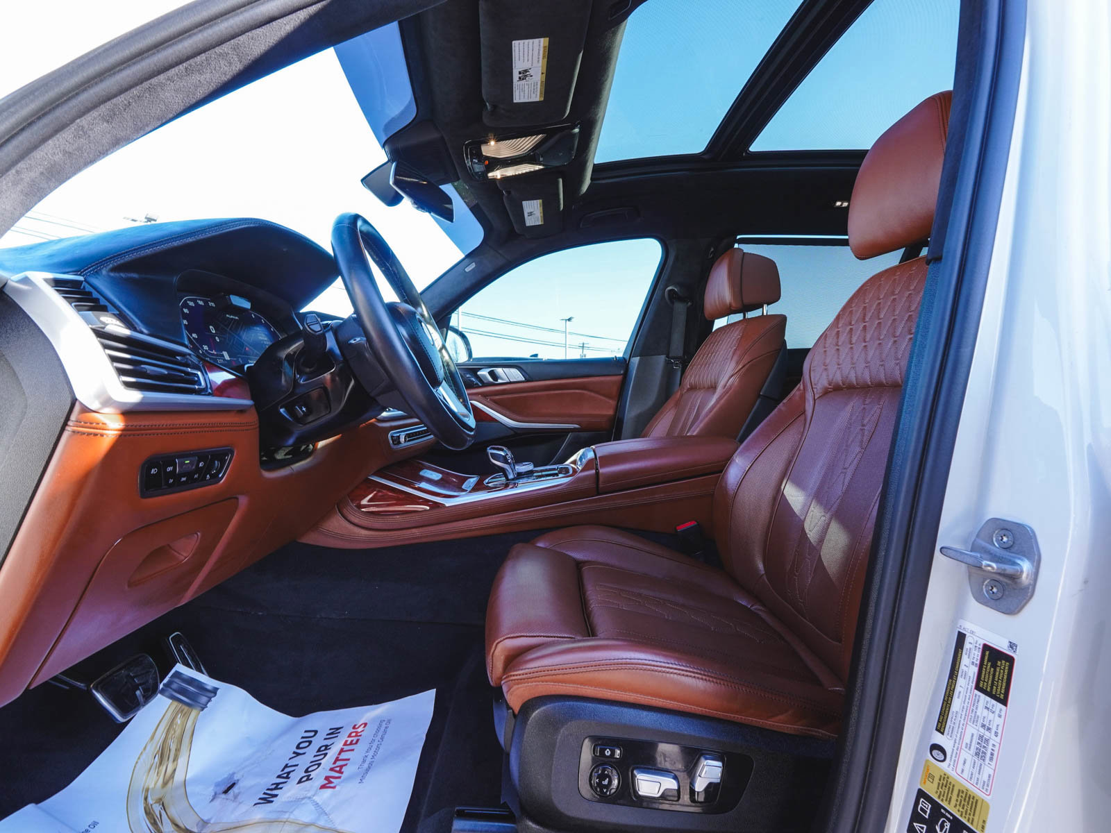 Used 2022 BMW ALPINA XB7 image 31