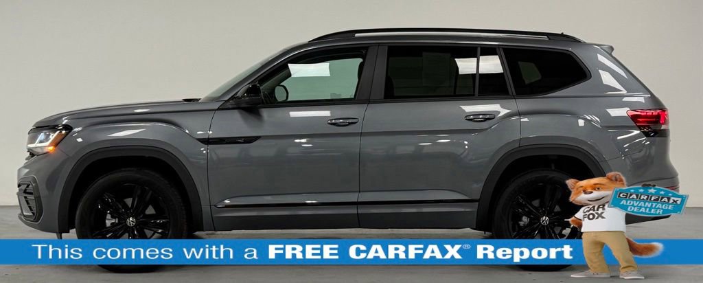 Used 2023 Volkswagen Atlas SEL R-Line AWD/4WD image 2
