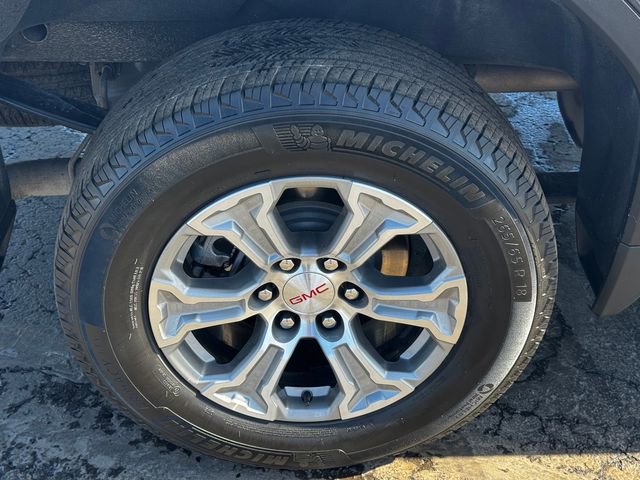 Used 2025 GMC Sierra 1500 SLT image 12