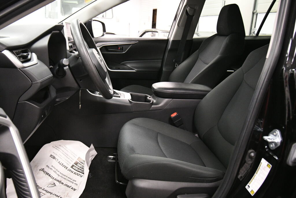 Certified 2024 Toyota RAV4 LE image 9