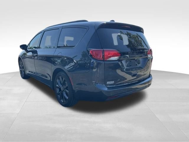 Used 2019 Chrysler Pacifica Touring Plus w/ S Appearance Package FWD image 5