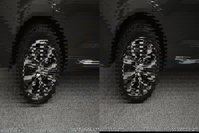 Used 2022 Volvo XC60 T8 Inscription Expression w/ Advanced Package image 39