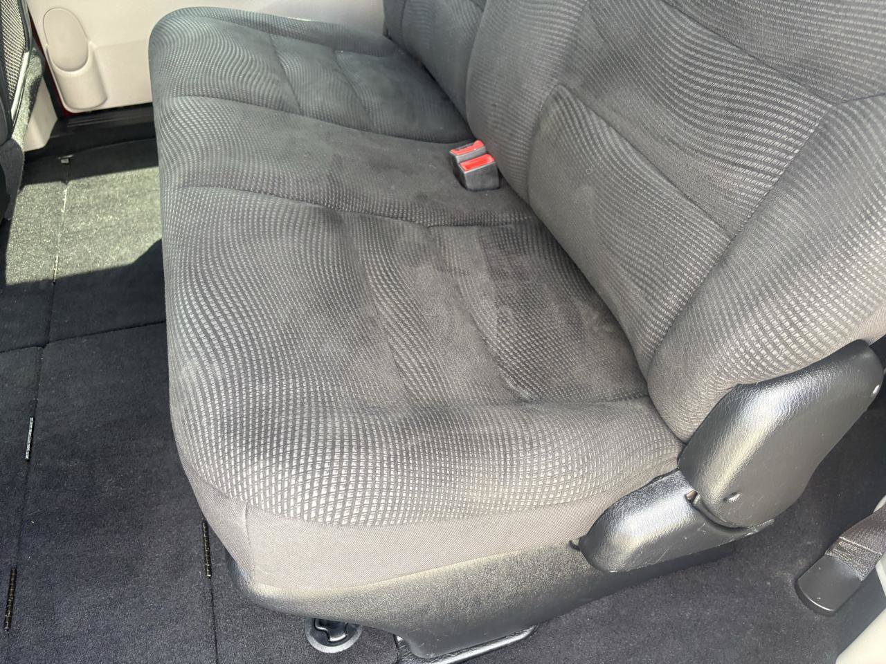 Used 2020 Dodge Grand Caravan SE FWD image 24
