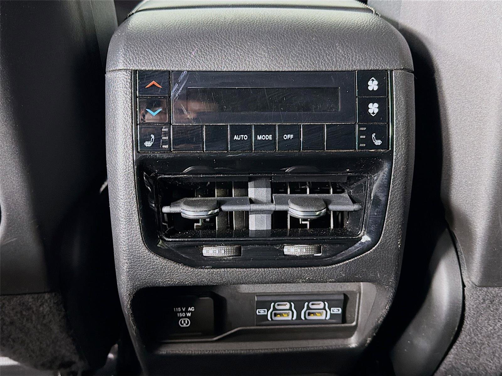 Used 2022 Jeep Grand Cherokee L Limited image 24