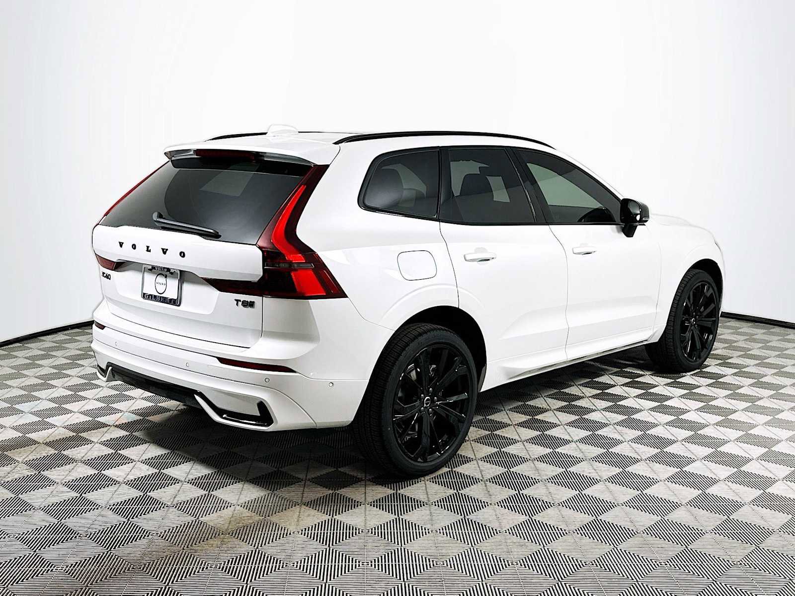 New 2026 Volvo XC60 T8 Ultra w/ Climate Package PRO AWD/4WD image 7