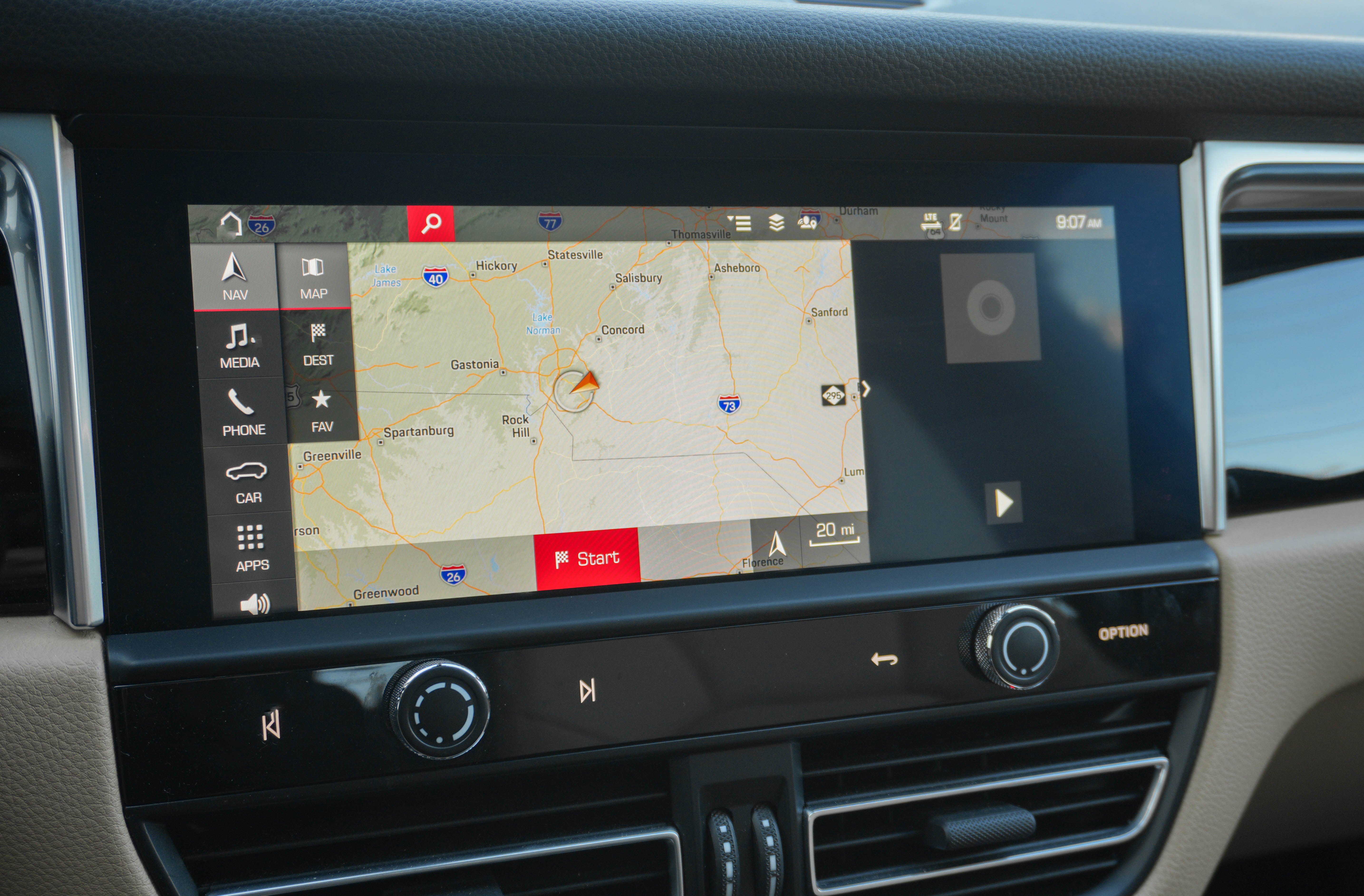 Used 2024 Porsche Macan image 26