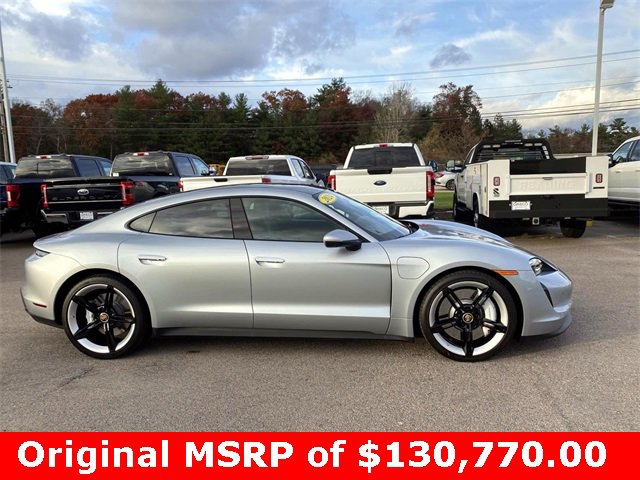 Used 2024 Porsche Taycan image 2