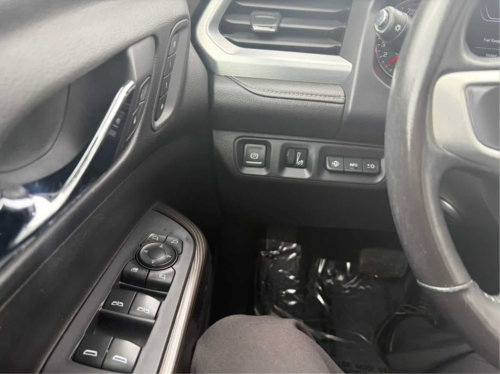 Used 2021 GMC Acadia SLT w/ Technology Package AWD/4WD image 13