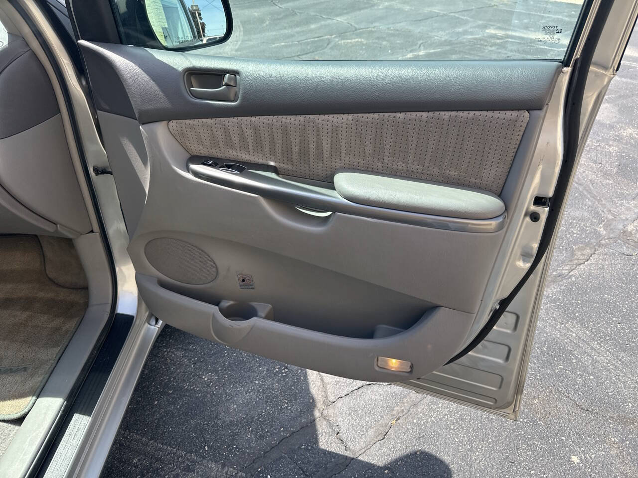 Used 2007 Toyota Sienna LE FWD image 11