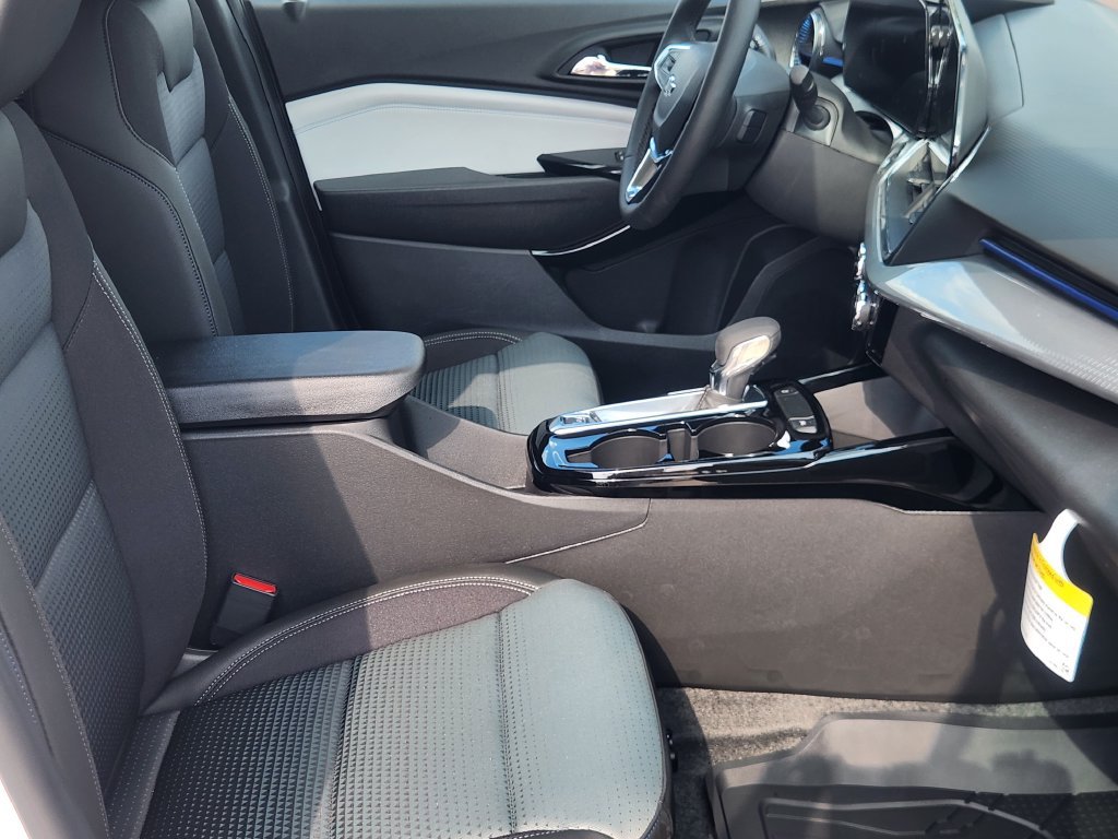 New 2026 Chevrolet Trax LT w/ Driver Confidence Package FWD image 11