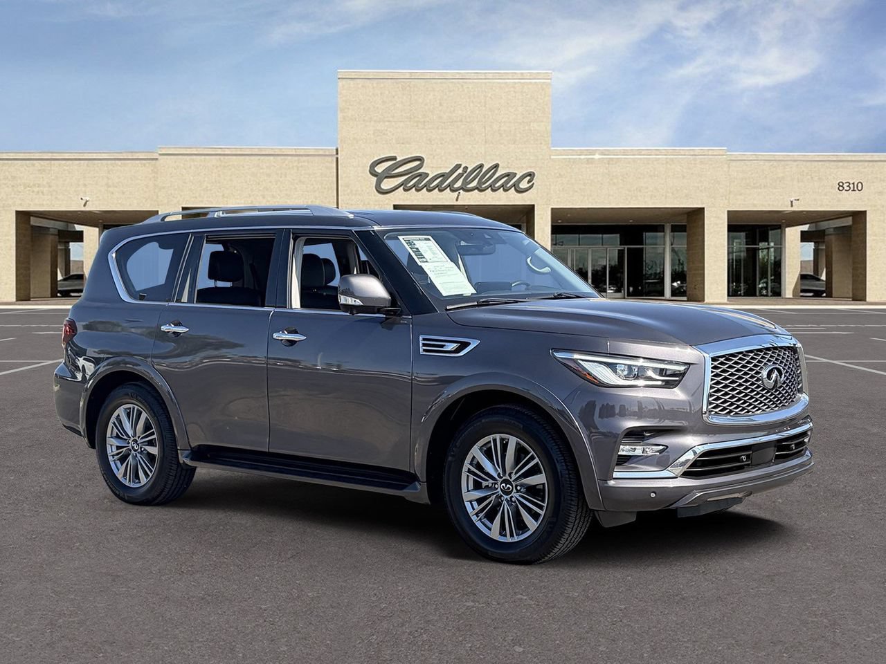 Used 2022 INFINITI QX80 Luxe w/ Cargo Package RWD image 3