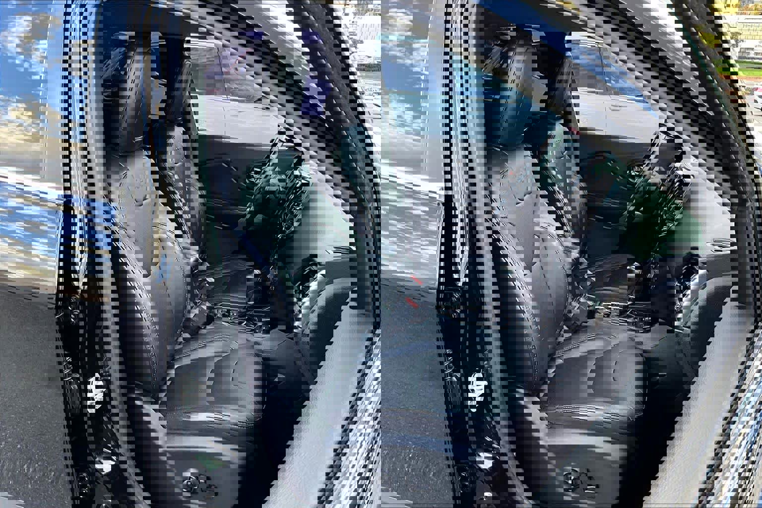 Used 2019 Jeep Cherokee Limited image 8