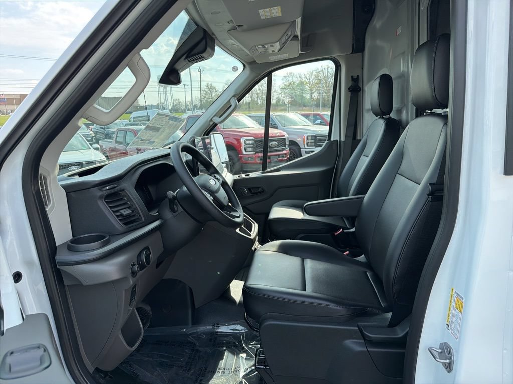 New 2026 Ford Transit 250 148 Medium Roof w/ Electrician Trade Package RWD image 10