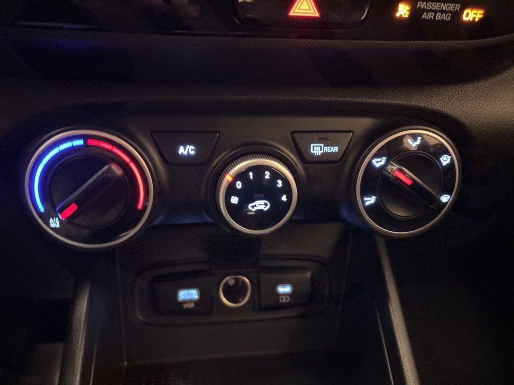 Certified 2026 Hyundai Venue SE image 21