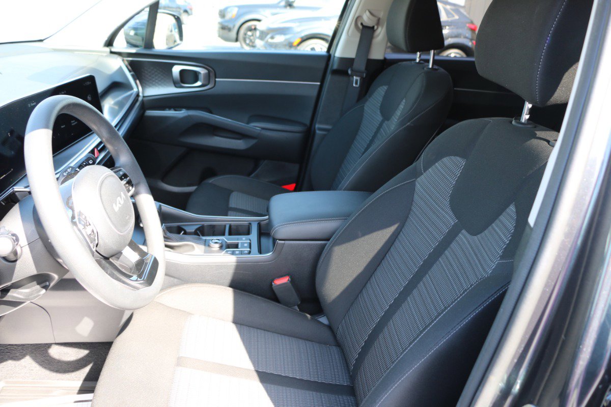 Used 2024 Kia Sorento LX image 23
