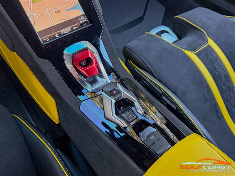 Used 2023 Lamborghini Huracan Tecnica RWD image 17