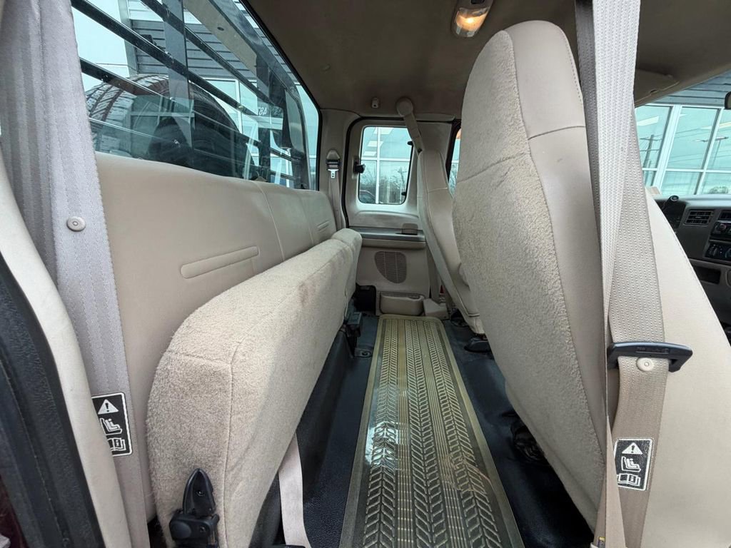 Used 2004 Ford F350 Lariat image 16