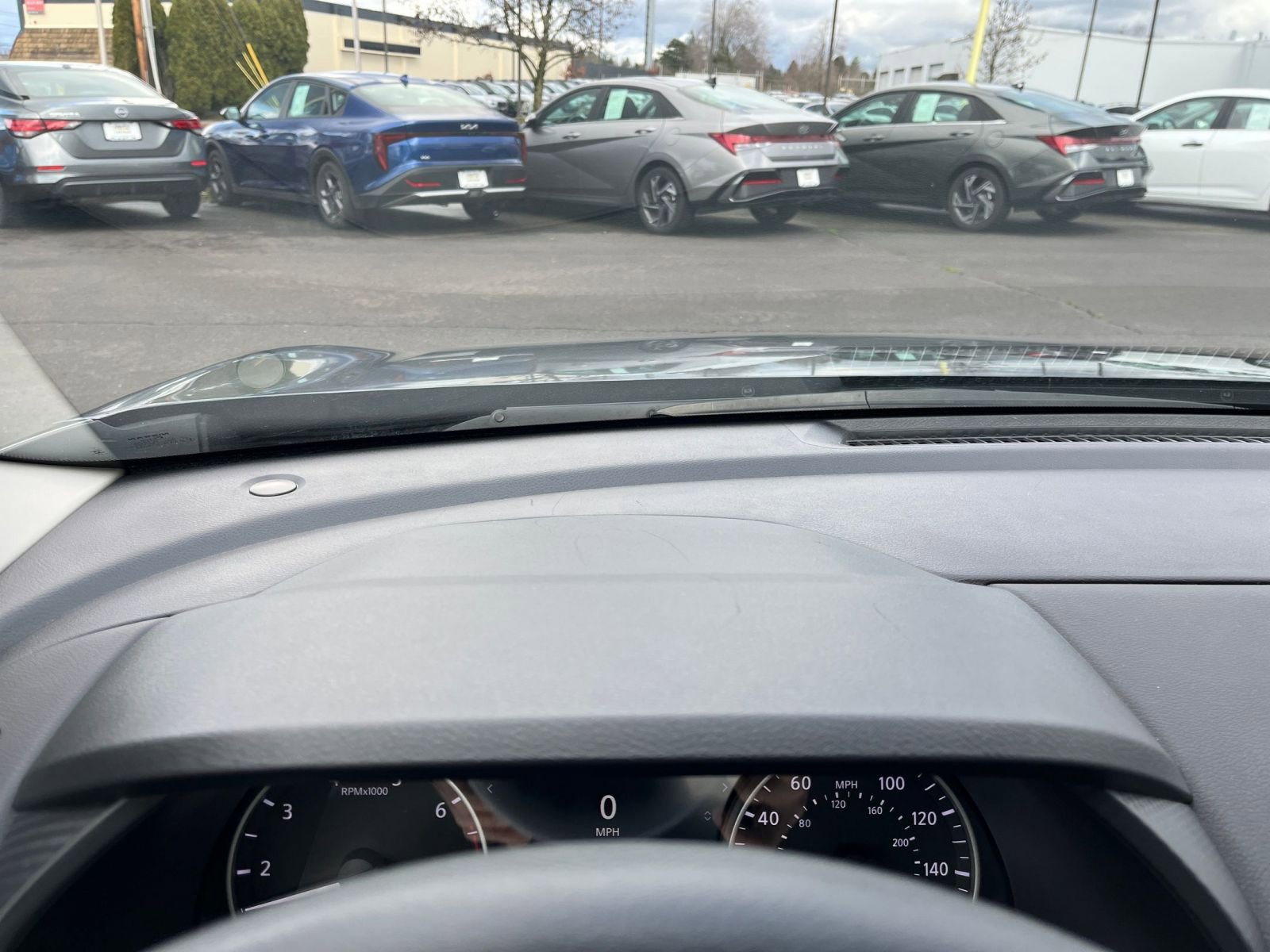 Used 2025 Nissan Sentra SV FWD image 32