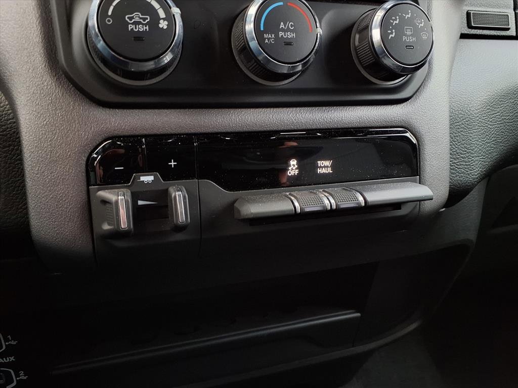 Used 2024 RAM 2500 Big Horn w/ Bed Utility Group image 12