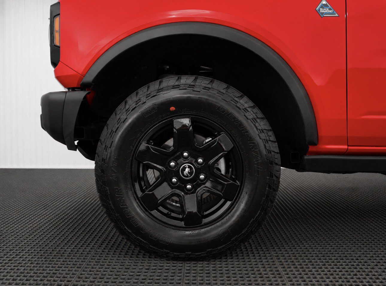 Used 2024 Ford Bronco Black Diamond AWD/4WD image 9
