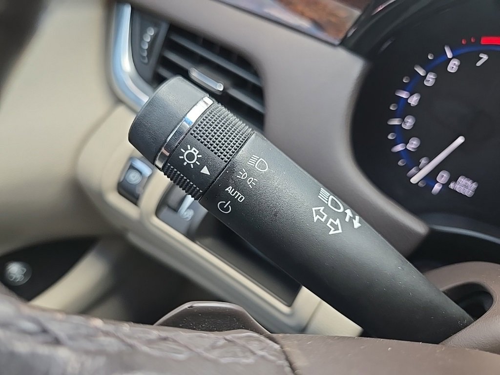 Used 2013 Cadillac XTS Luxury w/ Driver Awareness Package image 46