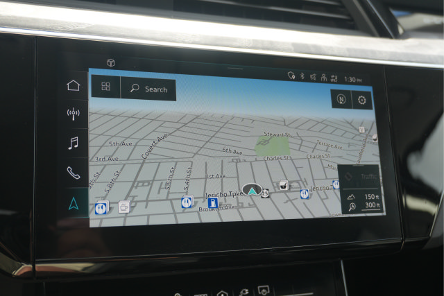 Used 2024 Audi Q8 e-tron Premium AWD/4WD image 33