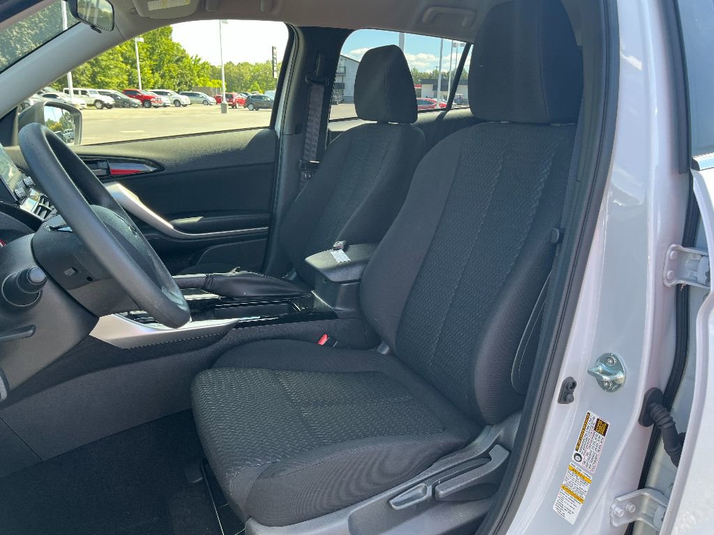 Used 2024 Mitsubishi Eclipse Cross LE image 26