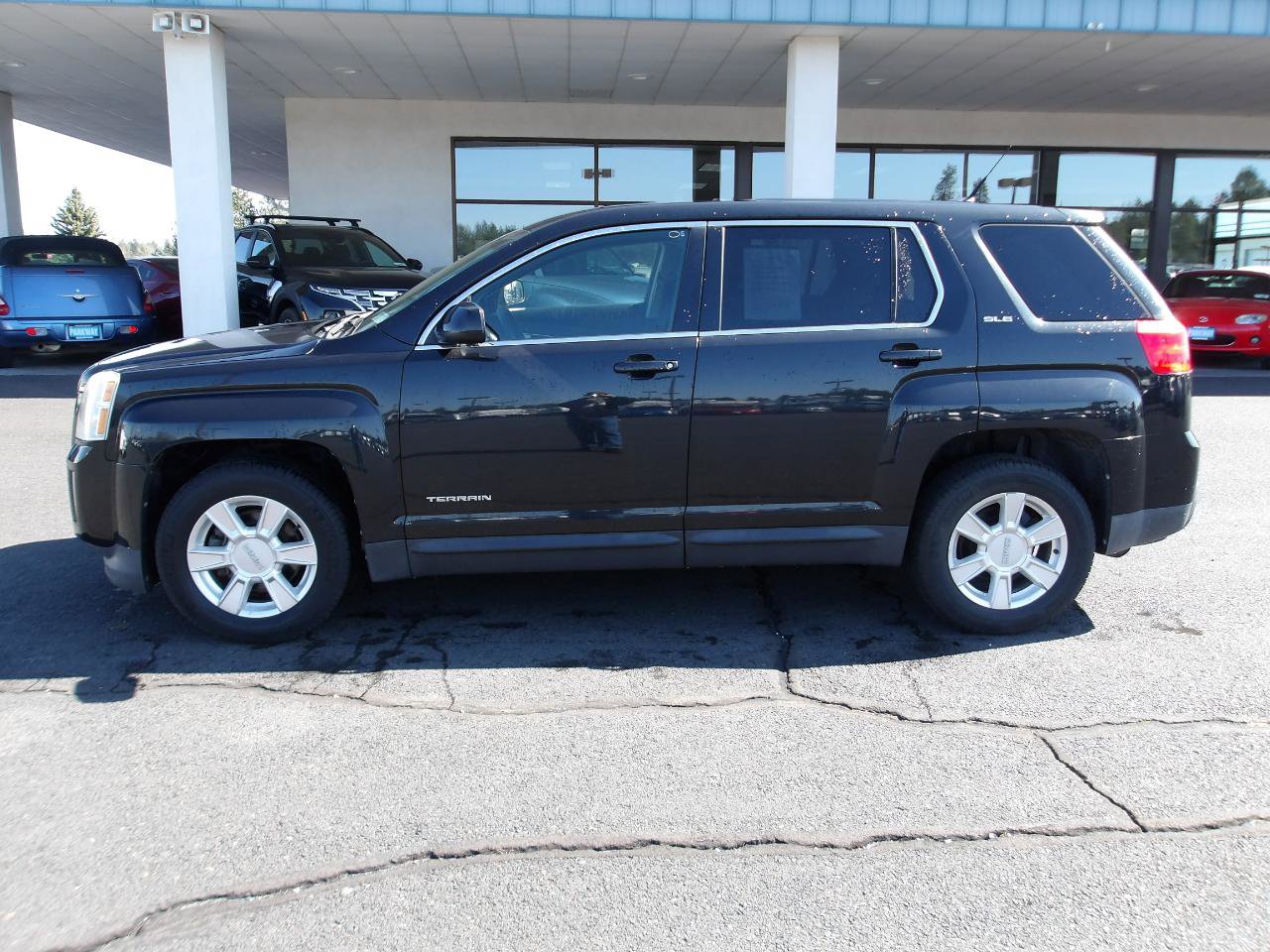 Used 2011 GMC Terrain SLE AWD/4WD image 2