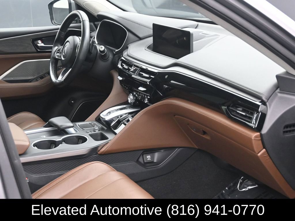 Used 2023 Acura MDX SH-AWD w/ Advance Package image 6