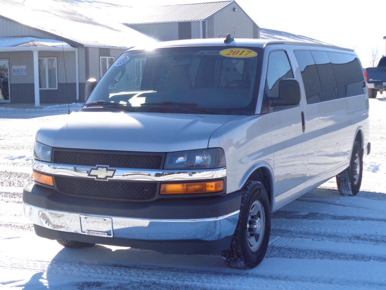 Used 2017 Chevrolet Express 3500 LT w/ LT Preferred Equipment Group image 1