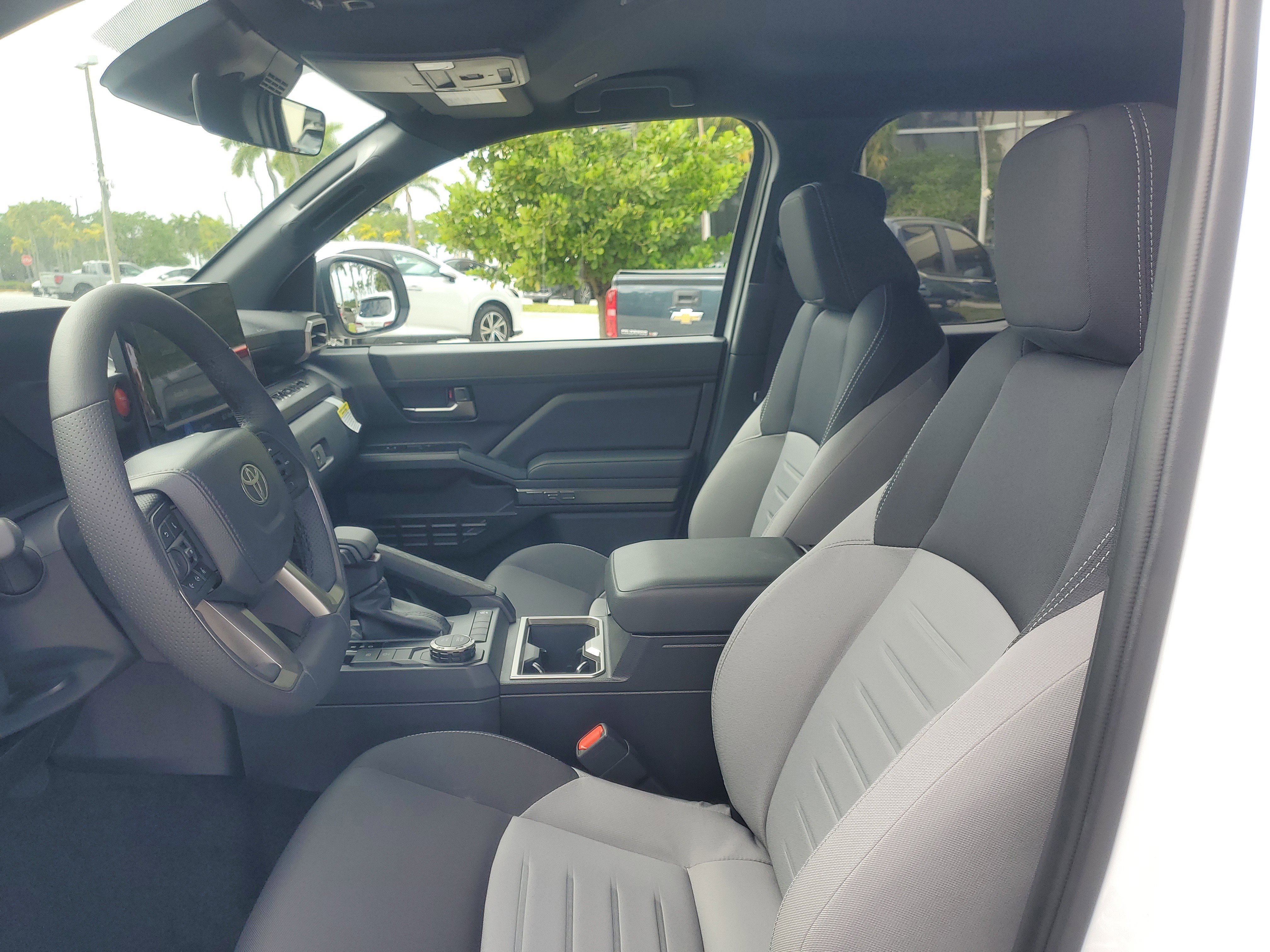 Used 2025 Toyota Tacoma TRD Sport RWD image 18