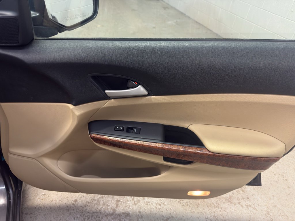 Used 2012 Honda Accord EX image 21